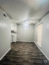 Building Photo - 6929 Timbercreek Dr