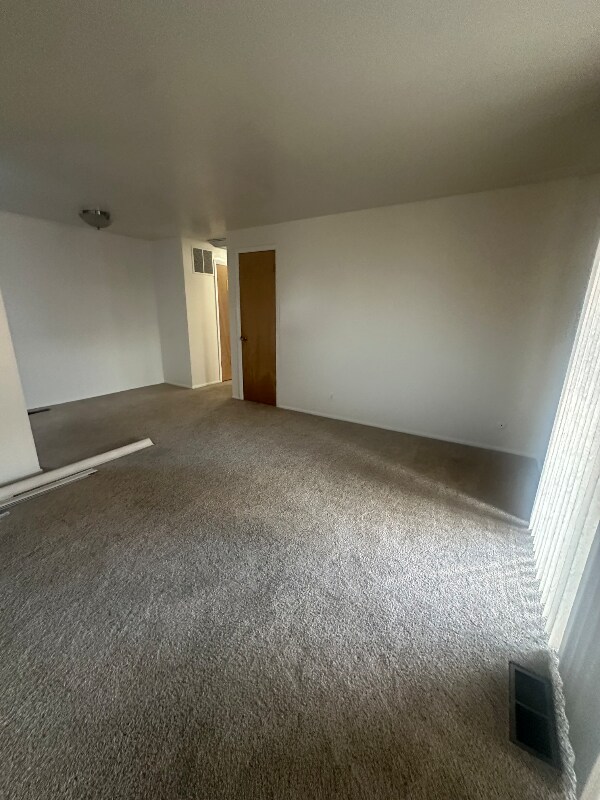 Foto del edificio - 673 E 6th Ave