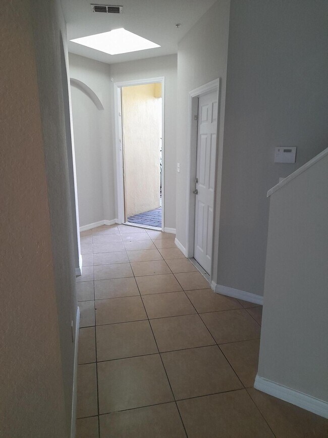 821 Pipers Cay Dr, West Palm Beach, FL 33415 Townhome Rentals in West