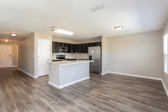 Foto del edificio - 2311 Blush Blossom Ct