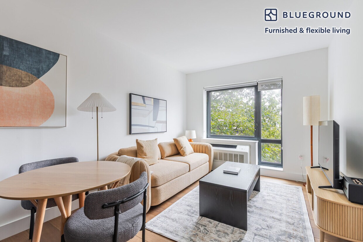 Foto principal - 325 Lafayette Ave