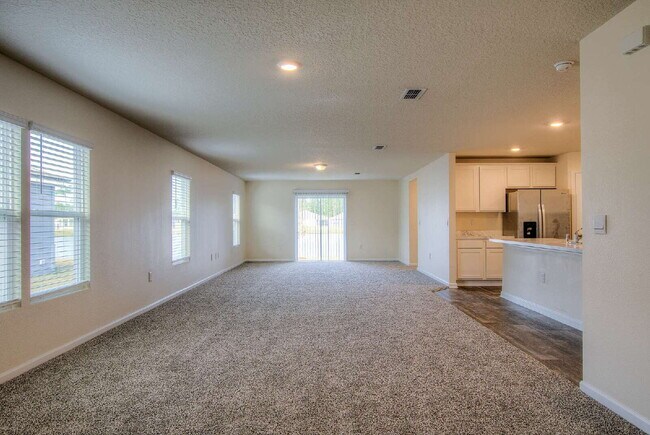 Building Photo - For Rent- 2nd month FREE Rent