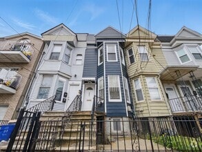 Building Photo - 121 Kearney Ave