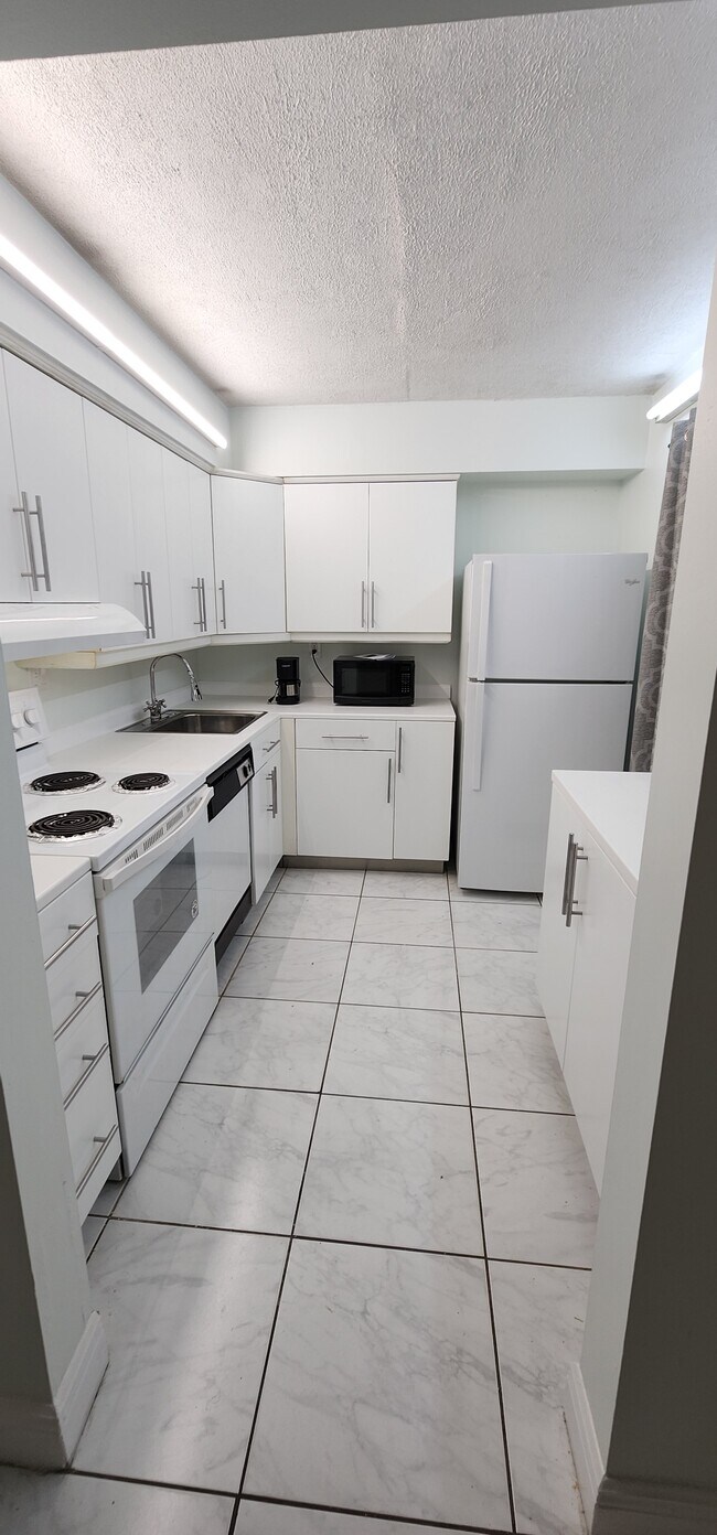 Building Photo - 8415 SW 107th Ave