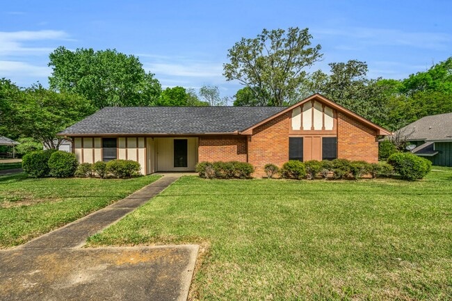 Building Photo - 2804 Plum Rd