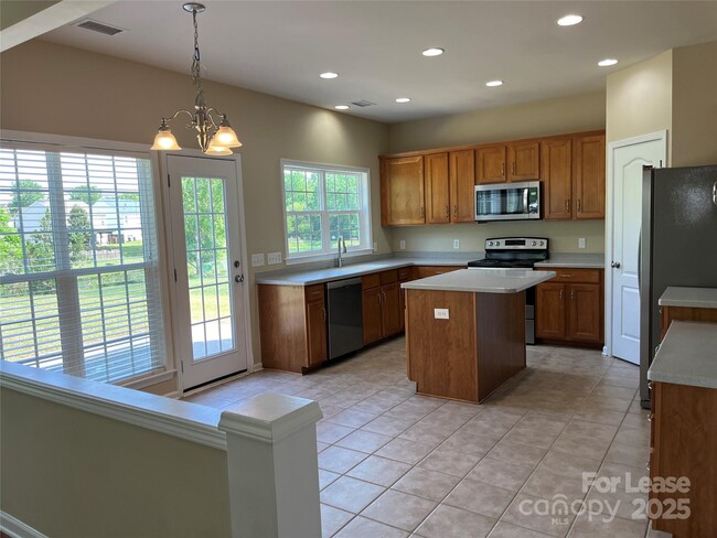 Building Photo - 2409 Logan Field Drive