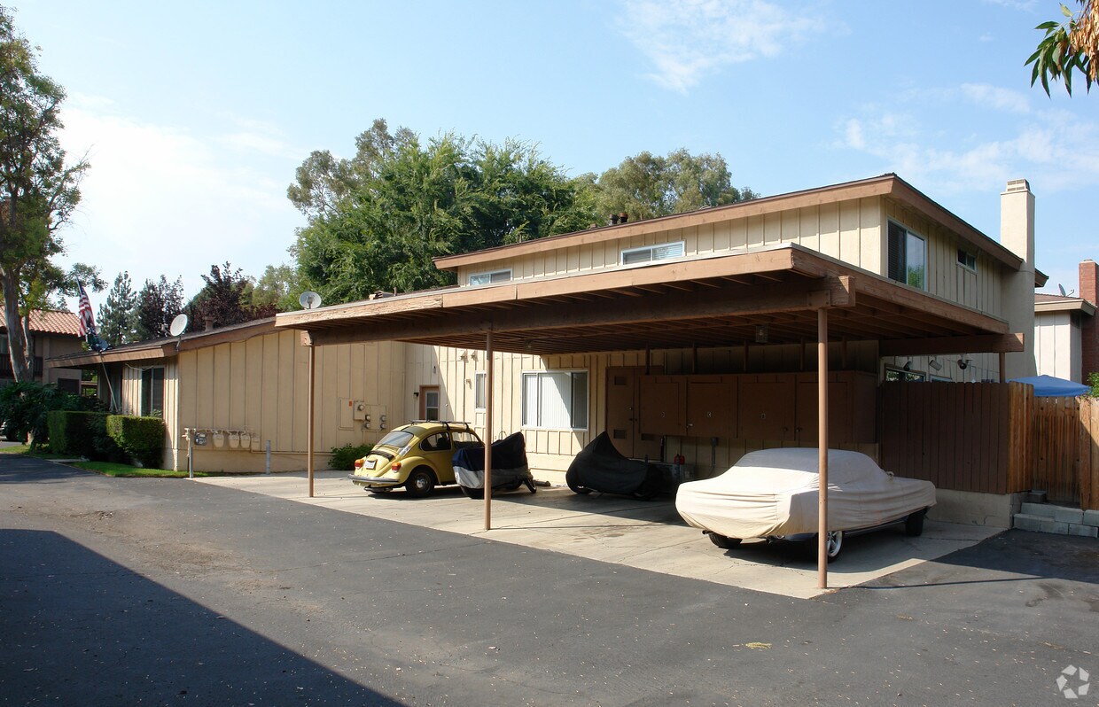 Building Photo - 2658 Phipps Ave