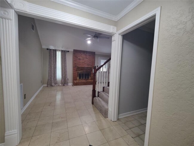 Building Photo - 2715 Ashington Dr