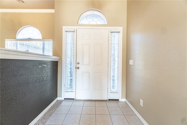 Building Photo - 213 Shane Dr