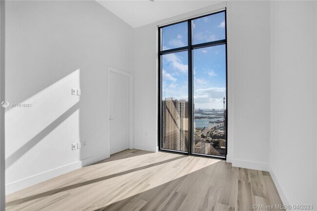 Foto del edificio - 400 NW 1st Ave