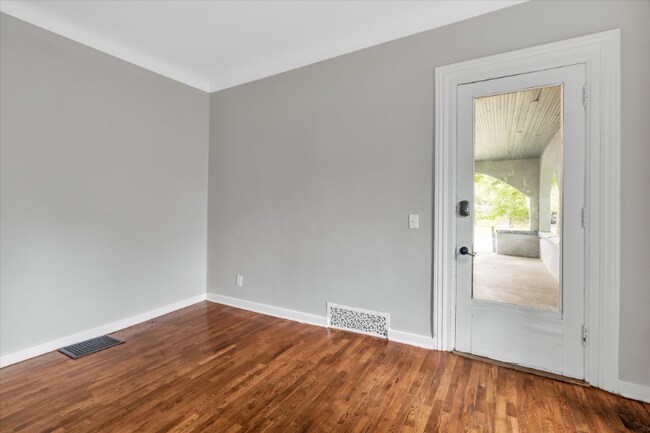 Foto del edificio - 809 W Cedar St