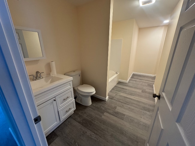 Building Photo - 12 Boulder Dr