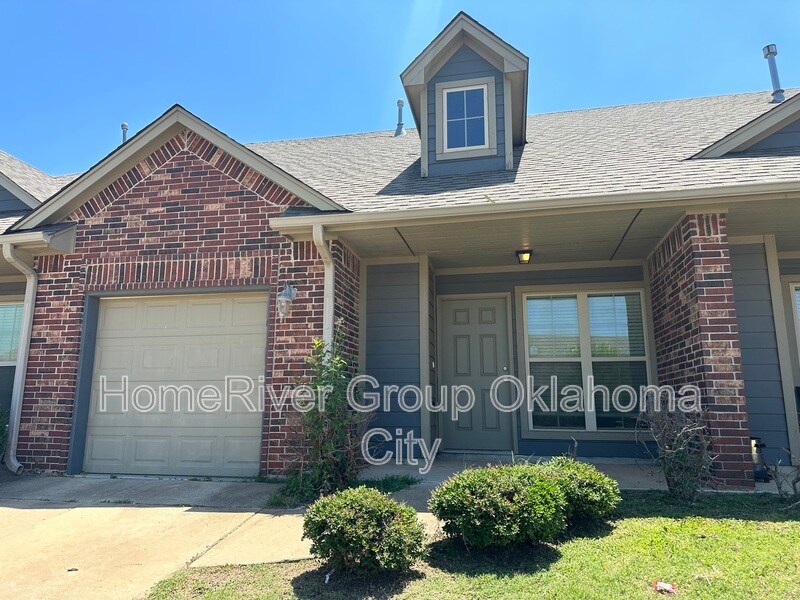 Foto principal - 922 SW 92nd St