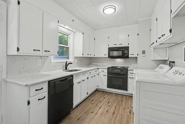 Building Photo - 7610 Grove Ave
