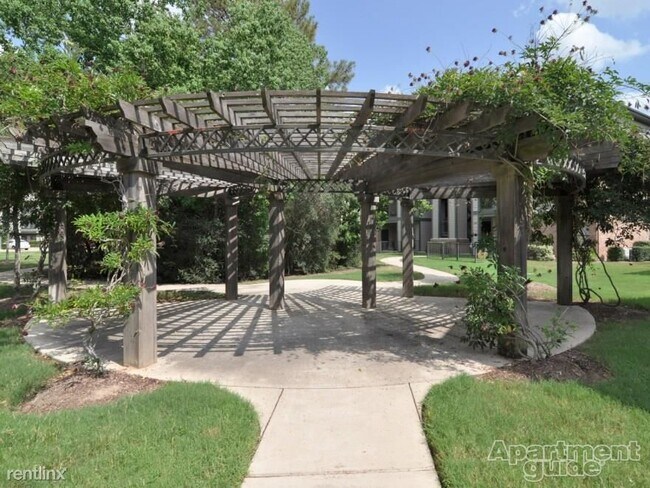Foto del edificio - 2 br, 1 bath Condo - 7215 Spring Cypress R...