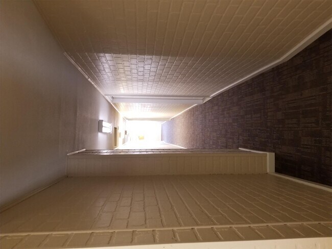 Foto del edificio - 102-108 N Main St
