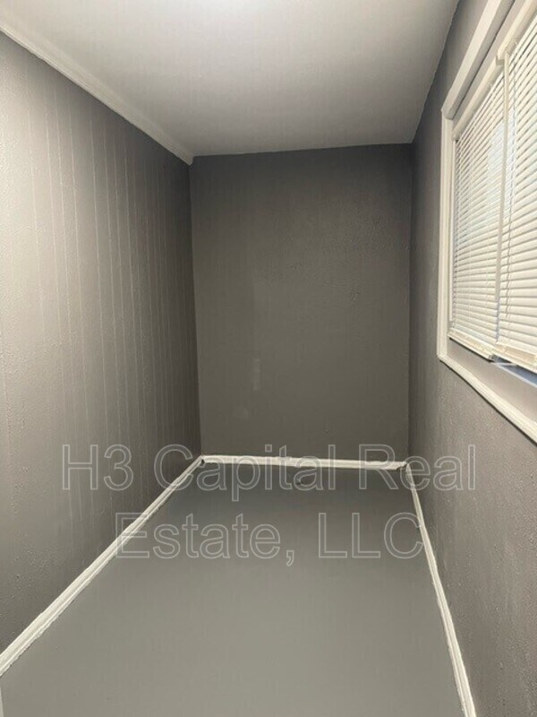 Foto del edificio - 2104 Nameoki Rd