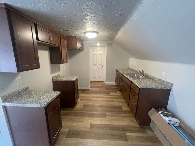 Foto del edificio - 420 S Van Buren St