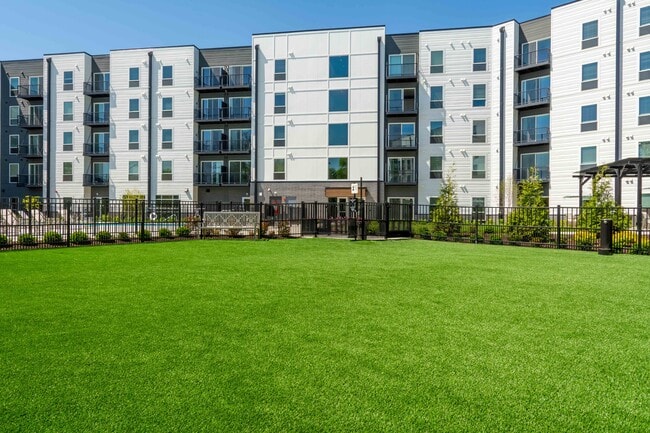 Building Photo - Irvington Place