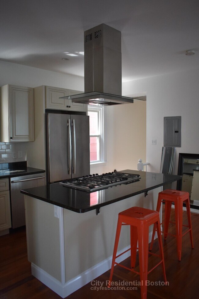 Foto del edificio - 693 E 6th St