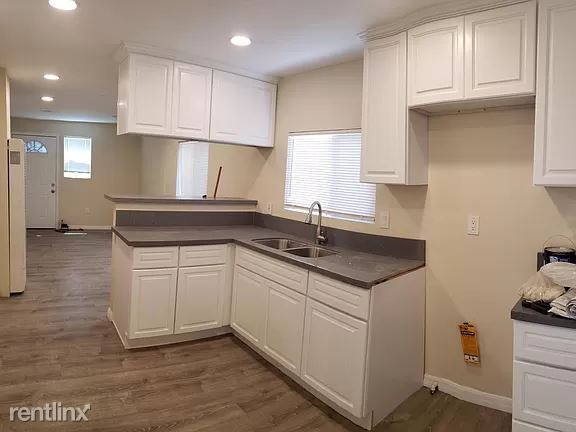 Foto del edificio - 2 br, 1 bath House - 1735 W 59th St