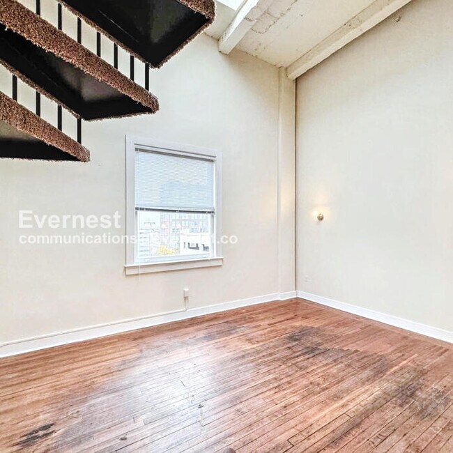 Foto del edificio - 525 E Grace St