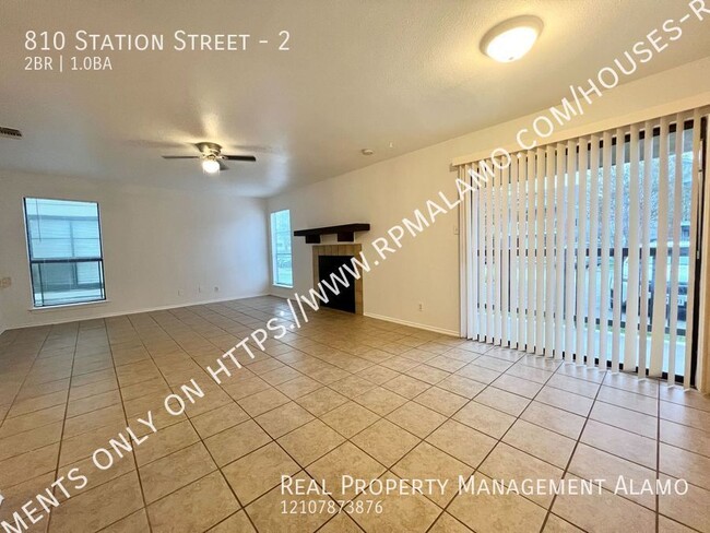 Building Photo - AVAILABLE 2 Bedroom 1 Bath Home located in...