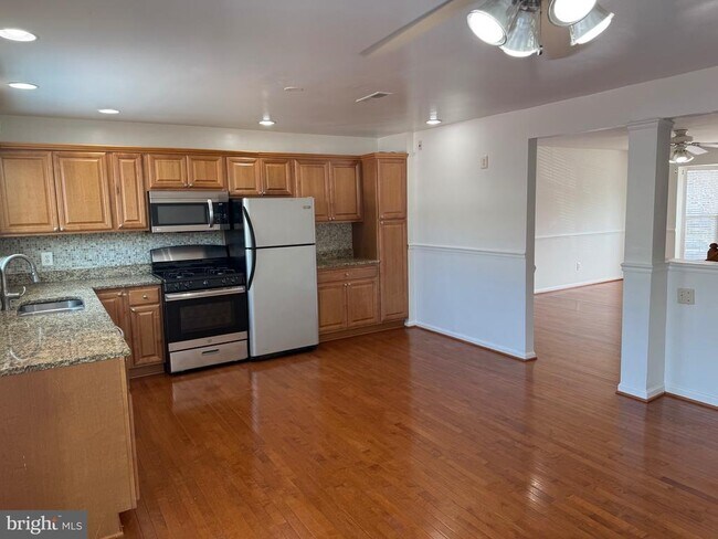 Foto del edificio - 16918 Toms River Loop