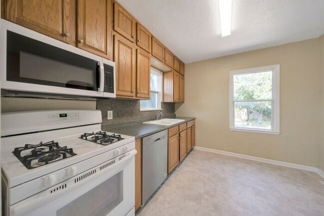 Building Photo - Charming Cottage Home in Salt Lake City