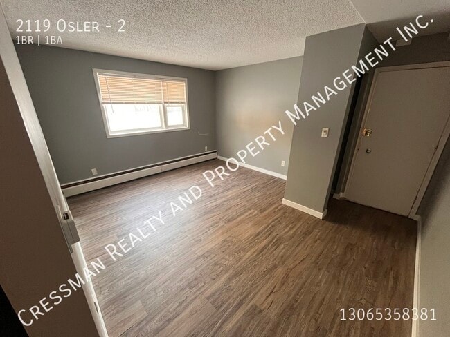 Photo du bâtiment - 1 bed 1 bath APARTMENT in downtown Regina FIRST MONTH RENT FREE