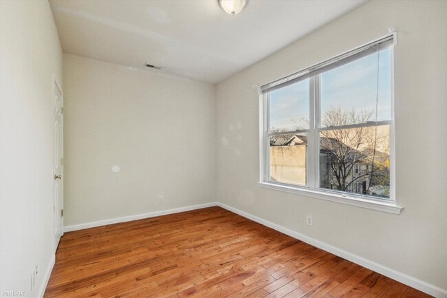 Building Photo - 4 br, 2 bath Duplex - 1731 CECIL B MOORE A...