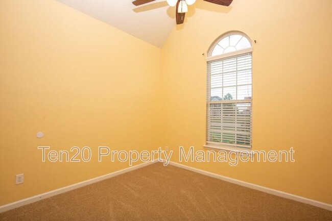 Building Photo - 54 Apache Trail