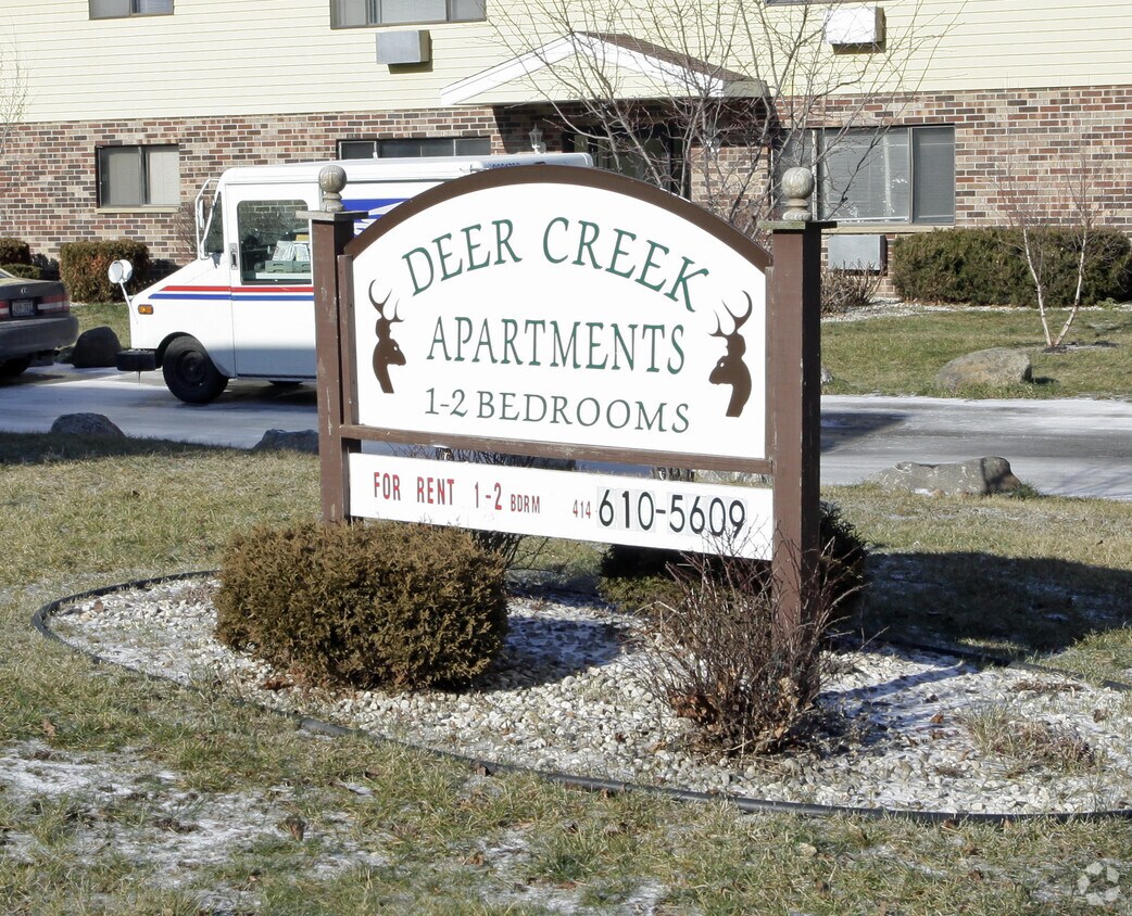 Foto del edificio - Deer Creek Apartments