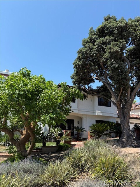 Foto del edificio - 4441 Los Patos Ave