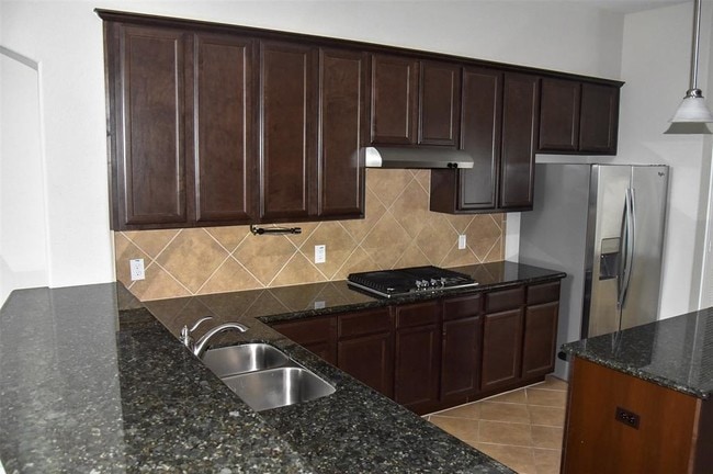 Building Photo - 9146 Sunlight Oak Ln
