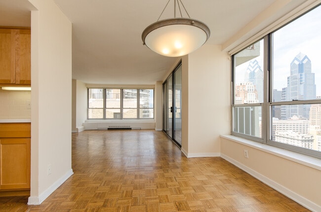 Foto del edificio - 224 Rittenhouse W Sq