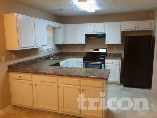 Foto del edificio - 8437 Glenwoods Dr