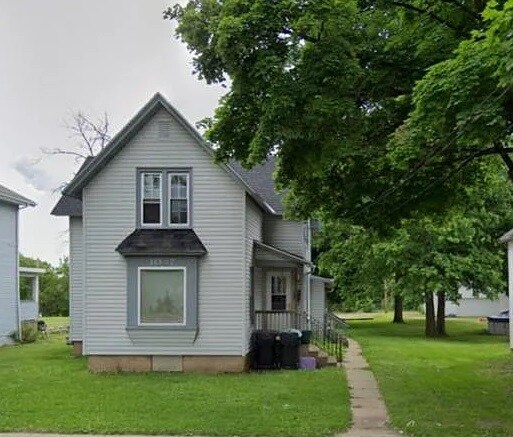 Vista frontal - 1037 Bluff St
