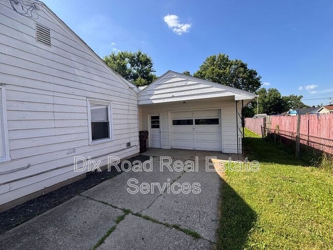 Building Photo - 1317 Bernice Ave
