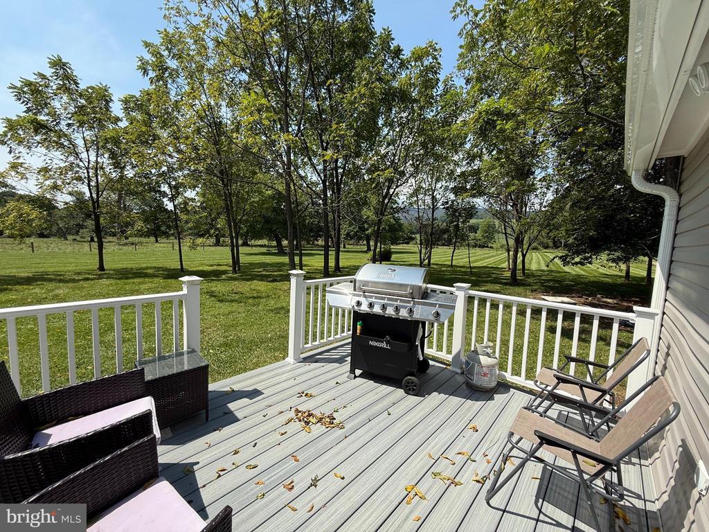 Foto principal - 15543 Edgegrove Rd