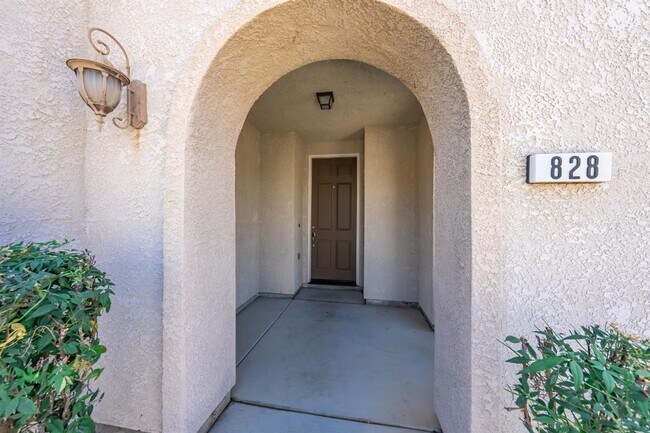 Foto del edificio - Beautifully Updated North Clovis 3/3