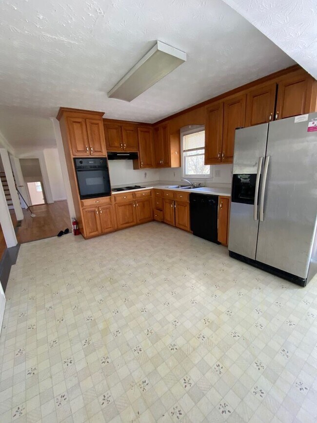 Foto del edificio - 4 Bedroom Home in Norcross  --Coming Soon!!!!