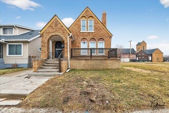 Building Photo - 12875 Steel St