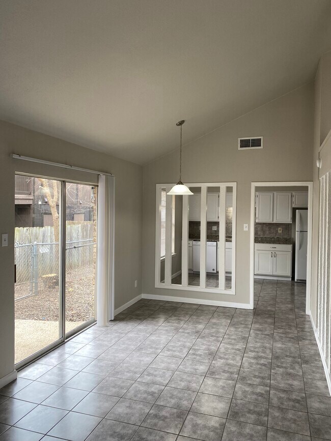 208 W Mockingbird Ln, Harker Heights, TX 76548 Townhome Rentals in