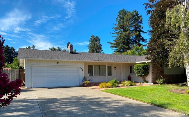 Building Photo - 507 Walnut Ct