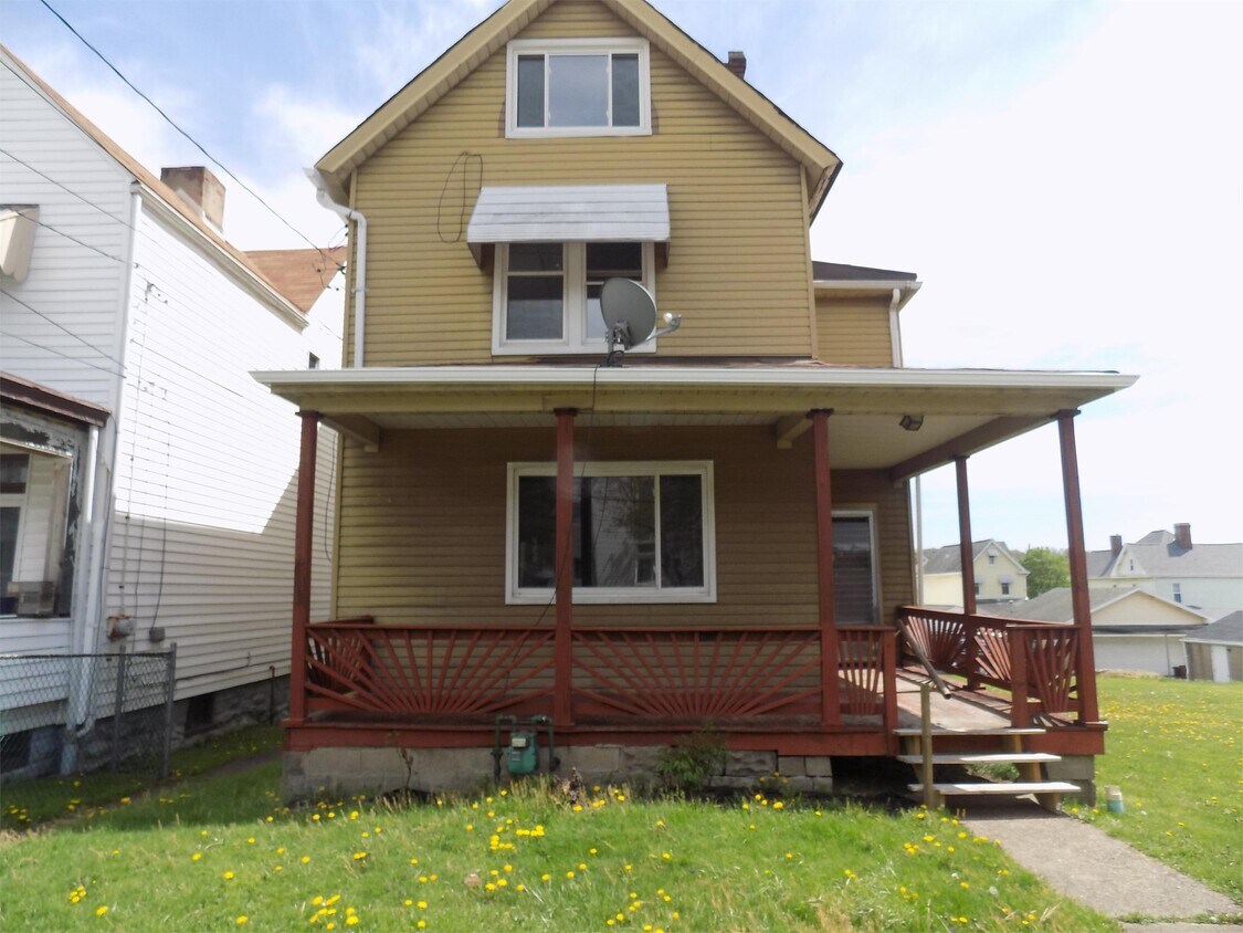 110 Duquesne Ave, Dravosburg, PA 15034 House Rental in Dravosburg, PA