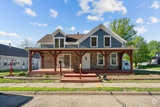 Building Photo - 400 Prairie St