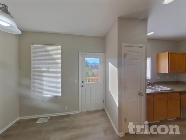 Foto del edificio - 2050 Creekridge Point