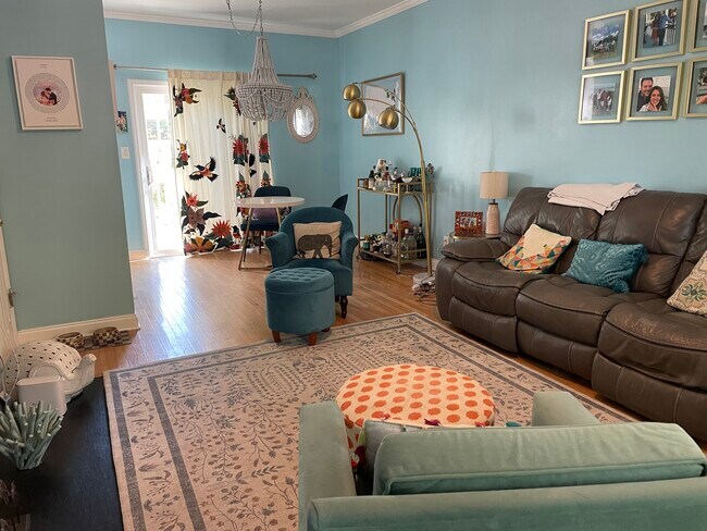 Foto del edificio - 804 Harbor Pl Dr