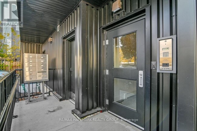 Photo du bâtiment - 260 Armstrong St